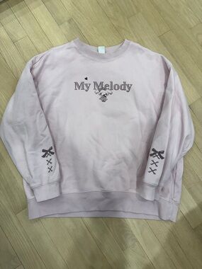 Uniqlo My Melody Light Pink Graphic Crewneck Sweatshirt